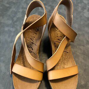 Blowfish Malibu Wedges Size 10